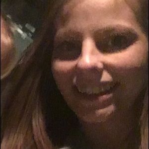 Meet your Posher, Kendra